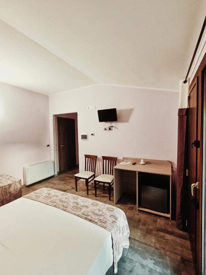 Agriturismo - B&B "La Funicolare" Francavilla Marittima Eksteriør billede