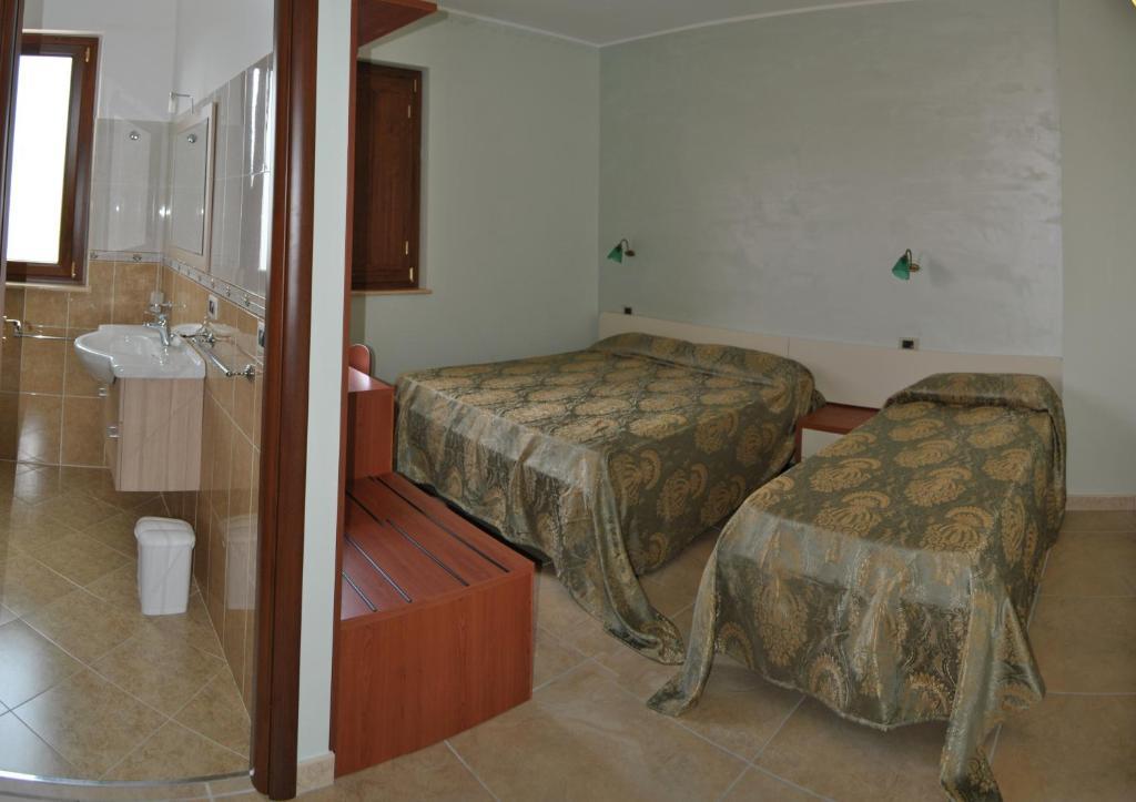 Agriturismo - B&B "La Funicolare" Francavilla Marittima Værelse billede
